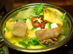 日本初の本格ベトナムヤギ料理、まったく臭みのない「ヤギ鍋」など。