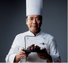 ミスド&times;鎧塚俊彦の「ショコラドーナツ」誕生