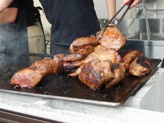 &ldquo;肉たりてる？&rdquo;肉フェスレポ、長蛇の列もそこはお肉パラダイス。