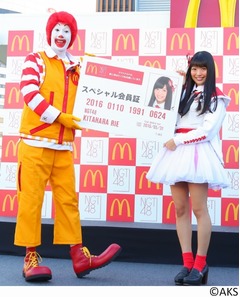 NGT48に&ldquo;マック無料&rdquo;会員証、クルーのユニフォーム姿でお渡し会も。