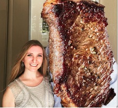 写真の元カレ、ステーキに&ldquo;差し替え&rdquo;の理由