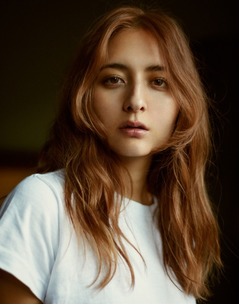 エリーローズが18年ぶりの書籍、初のフォトアートスタイルブック発売。