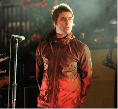 リアム「噂は無視を。マンUのファンだしな」