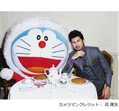 平井堅、甘い歌声でドラえもんの世界観表現