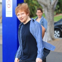 セレブ友達の秘密バラす英歌手、悪意はないものの&ldquo;口の軽さ&rdquo;問題視。