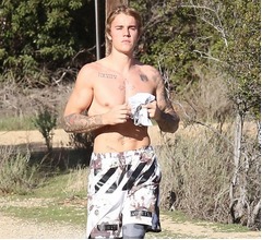 ジャスティン・ビーバーに暴行されたと告訴