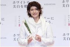 春馬が&ldquo;胸キュン&rdquo;になる服装、3月14日は白のロングスカート希望。