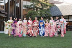 武井や剛力ら晴れ着美女ズラリ、毎年恒例のオスカー撮影会に女優11人。