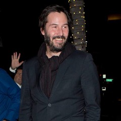 キアヌ自宅に見知らぬ女がいた、物音が聞こえた書斎へ行ったら&hellip;。