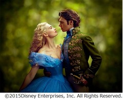 「シンデレラ」興収40億円突破、4週連続で興収ランキングのトップ。