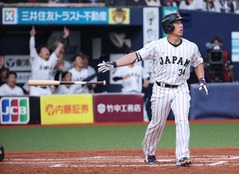 吉田のソロ本塁打　野球