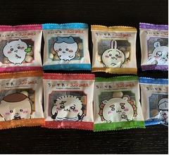 売れすぎ&ldquo;ちいかわ&rdquo;豆菓子、コメダが完売続出をお詫び