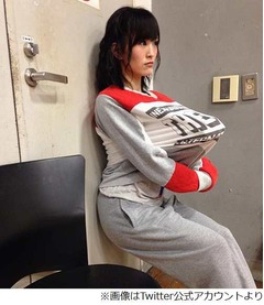 さや姉&ldquo;爆乳すぎる&rdquo;驚愕写真、NMB48公演の楽屋オフショットが話題に。
