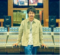 &ldquo;歌手・大泉洋&rdquo;がクレーム「新曲発表2日後に生放送、おかしいじゃないですか！」