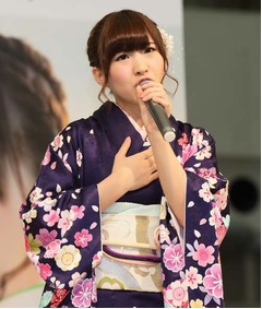 「恋チュン」の演歌ver.を熱唱、AKB48岩佐美咲が新曲発売イベント。