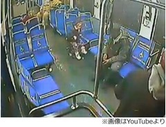 午前3時に4歳少女が買い物へ、フローズンドリンク飲みたくて1人でバスに。