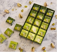 ピスタチオ丸ごと一粒入りチロルチョコ、ローソン限定