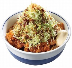 増し増しやさいのチキンカツ、パンチの効いたニンニク醤油とマヨ。