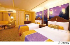 TDLホテルにラプンツェル客室、夜空に舞う灯りやきらめく花々で装飾。