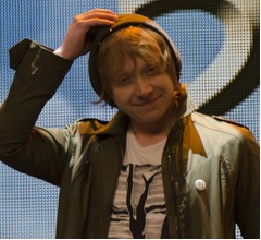 ハリポタのロン、暑いと思ったら服燃えていた