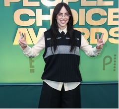 ビリー・アイリッシュ、売上伸ばすためアナログ盤出すアーティスト非難「ムダ遣い」