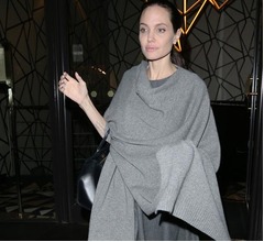 アンジー、離婚騒動後初めてブラピに言及