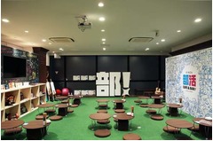 芝生で覆われた部活カフェバー、東京・銀座に期間限定でオープン。