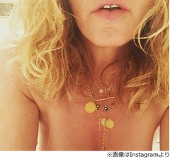 マドンナがヌードの自撮り写真を公開