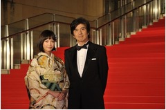 本田翼が身引き締まる着物姿、佐藤浩市の感想は「あー素敵だ素敵だ」。