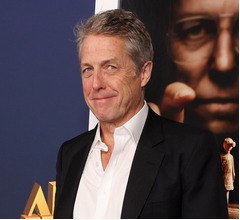 ヒュー・グラント「幽霊を見たことはあるよ」城に滞在中の体験談語る