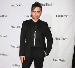 TV版「ターミネーター」ジョン・コナー俳優がゲイ告白