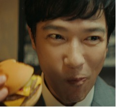 堺雅人、マックのダブルチーズバーガーを語る「これを消化しきれる自分でいたい」