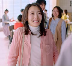 波瑠、&ldquo;子どもの頃から大好き&rdquo;なマクドナルドのCMに初登場