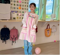 小松彩夏「どんな役どころでしょう？」笑顔の&ldquo;エプロン姿&rdquo;に反響