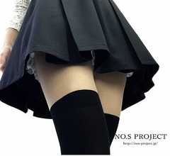 「パンツ見えちゃいそう」解決する下着に白版