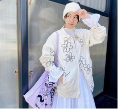 のん、全身白の&ldquo;ホワイトコーデ&rdquo;姿に反響「爽やかに可愛い」「めっちゃオシャレ」