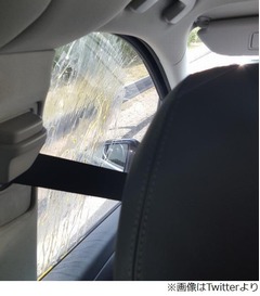 コートニー・ラヴ乗車のタクシーが襲撃される、命がけ脱出で怒り爆発。