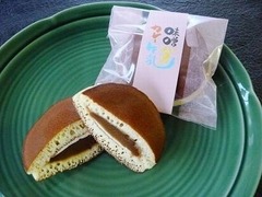 カレーの風味広がるどら焼き、味噌バターカレー牛乳どら焼きがヒット。