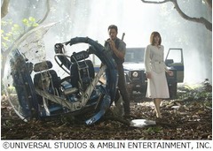 ジュラシック・ワールド新映像、新恐竜「インドミナス・レックス」の姿も。