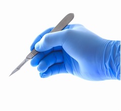 割礼手術でミス、先っぽ切除