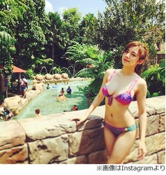 池田エライザのセクシービキニ、女性からも&ldquo;おっぱい&rdquo;に反響続々。
