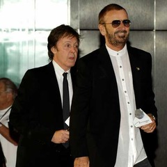 リンゴ・スターが自伝依頼蹴る、出版社がビートルズ時代以外を軽視で。