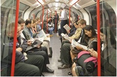 車内放送の&ldquo;太い人差別&rdquo;炎上、満員電車で「太ってる人は座らないで」。