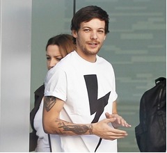 1Dルイ・トムリンソン逮捕劇は恋人守るため