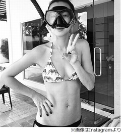 ハセキョーがビキニ姿を披露「スタイル良すぎです」「ビキニ姿眩しい」。