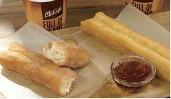 マックに期間限定「チュロス」、外はサクサク＆中はふわふわもっちり。