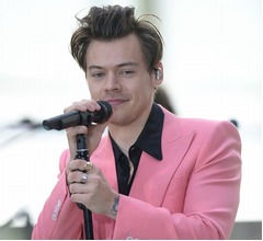 1Dハリーに女性の立ちション用品広告オファー