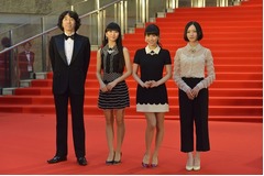 Perfumeが初レッドカーペット、東京国際映画祭のオープニングに登場。