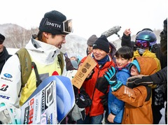 祝福される戸塚