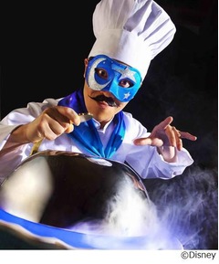 ディズニーの目隠しレストラン、今年は「アラジン」の世界を体験。